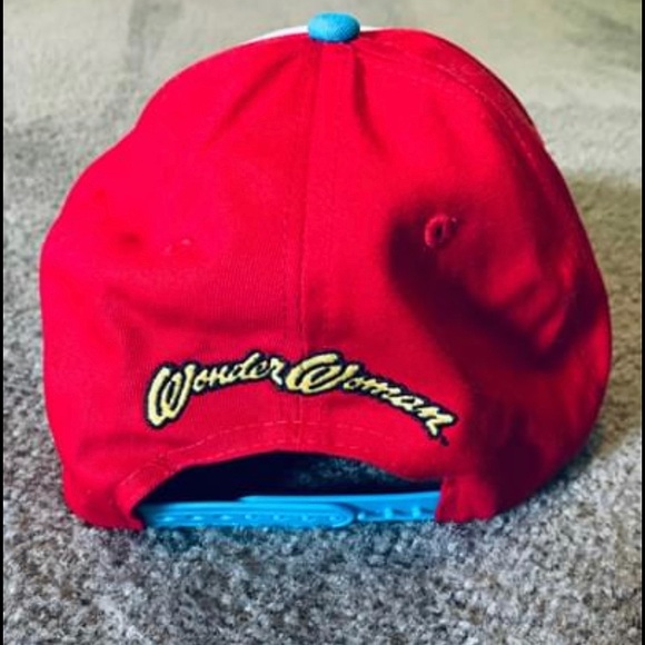 Wonder Woman snap-back - Picture 2 of 2